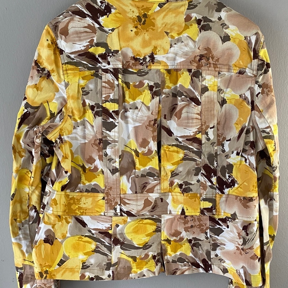 Southern Lady Yellow and Brown Floral Blazer - Picture 11 of 12